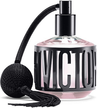 Victoria's Secret - Love Me